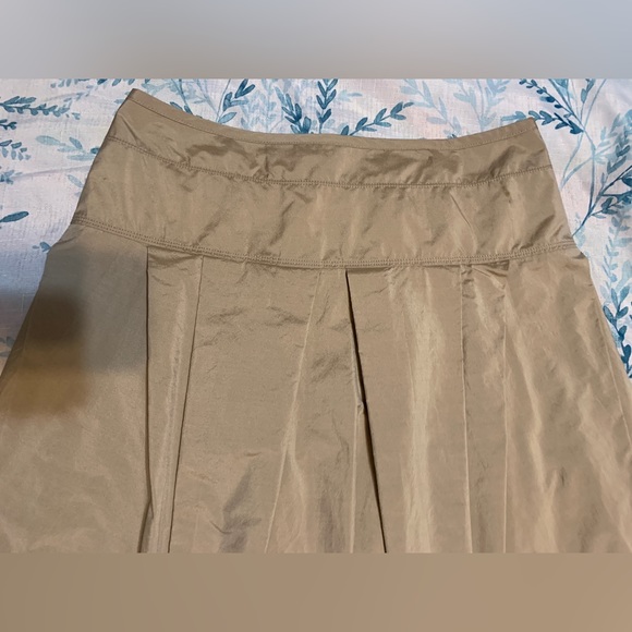 Lida Baday Skirt Beige Pleated Silk Lined Size 6 - Picture 2 of 6